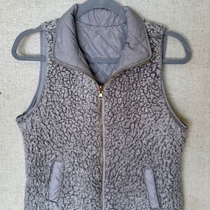 Reversible Sherpa & Quilted Puffer Vest Gray Cozy Winter Layer Size M